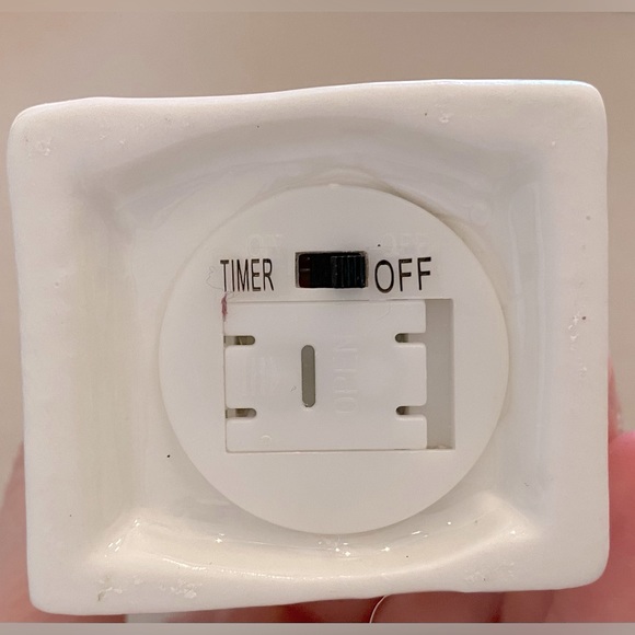 NWOTs Winter Village, ivory/white and gold. - Picture 6 of 7